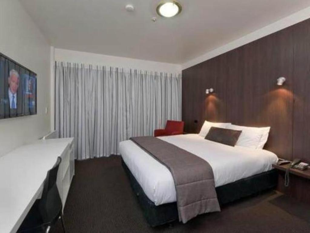The Riccarton Hotel Christchurch Exterior foto